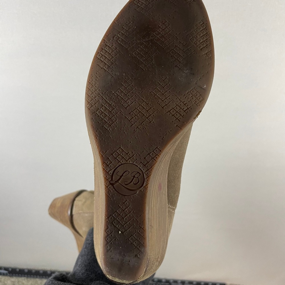 Lucky Brand Pallet Tan Suede Wedge Chelsea Ankle Booties - Size 37.5 - Picture 6 of 7